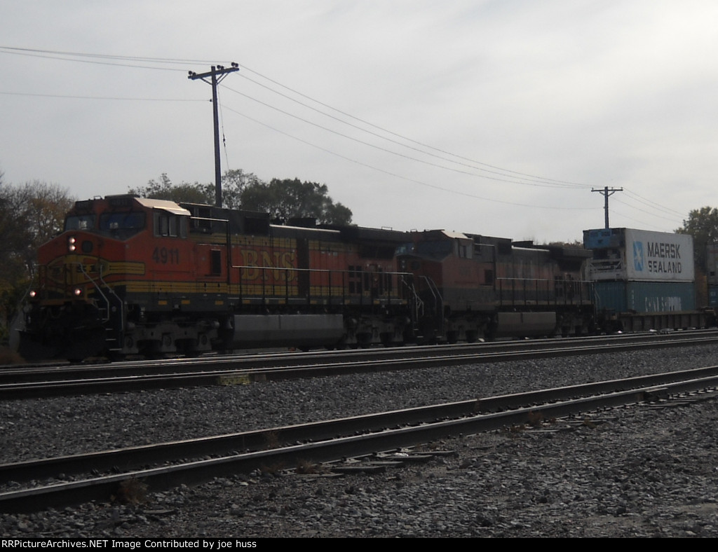 BNSF 4911 West